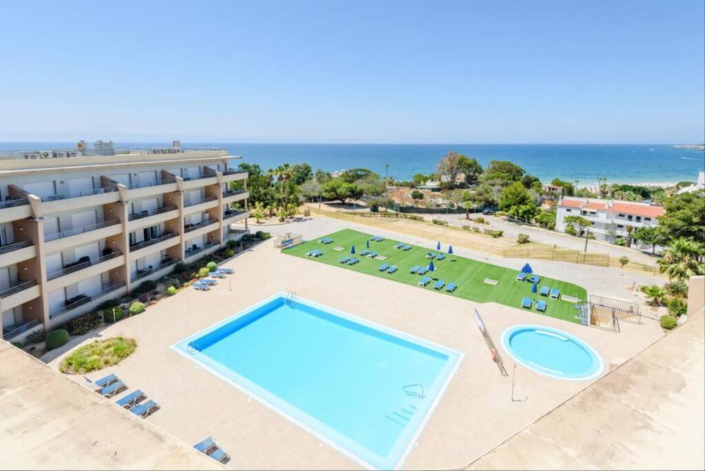 Front Luxury T1 Pools Garage Tennis Albufeira